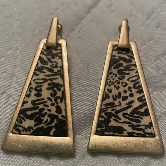 Animal Print Cheetah Print Post Backs Trapezoid Earrings Lightly Used - Picture 10 of 10
